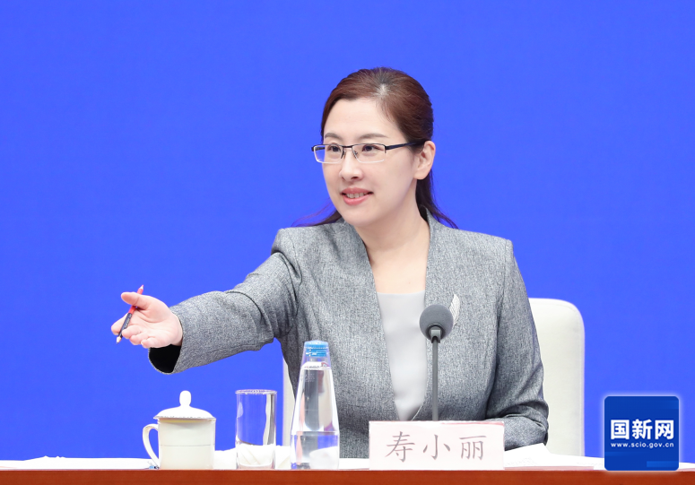 国务院新闻办举行吹风会 解读《政府工作报告(图4)