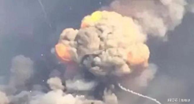地堡男孩泽连斯基已经很久没敢从地堡爬出来了(图1)