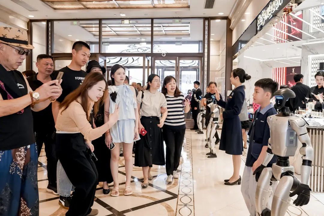 數讀上海丨2天銷售額破2億元南京路商圈“大丸現象”釋放哪些信號？(图2)