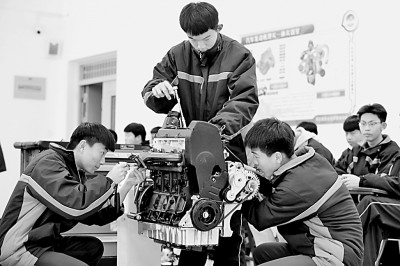 职校生：毕业后这样成为“能工巧匠”……(图1)