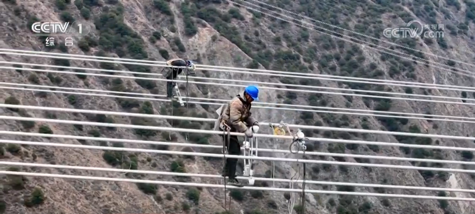 建设者们扎根一线奏响“奋进曲” 多项重大工程建设假期不停工(图3)