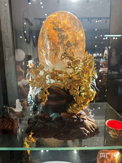 江苏有什么 “世界水晶之都”从自然馈赠到产业富民的振兴之路(图1)