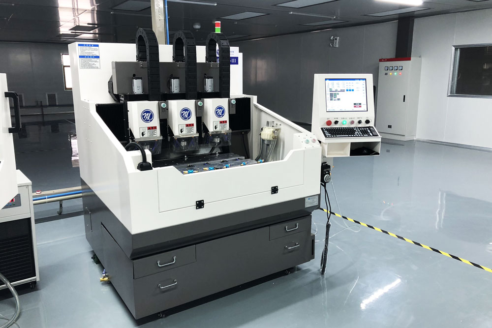 CNC精雕机数控机床安全操作规程pptx(图1)