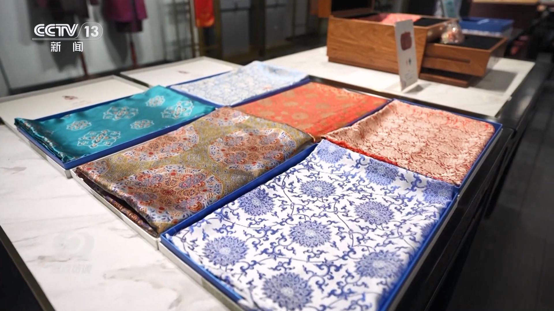 焦点访谈｜“新中式”引领国潮新风尚 千年织锦织出锦绣未来(图3)