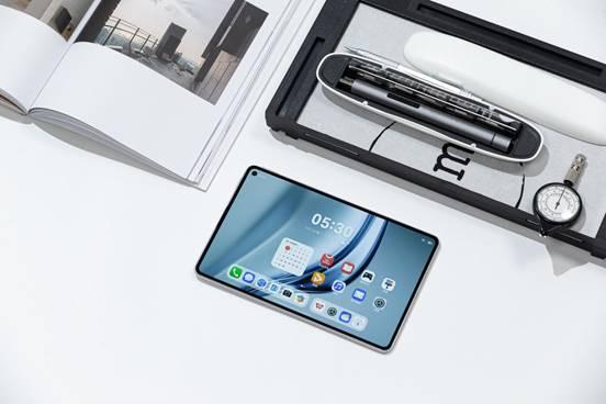 华为发布首款88英寸旗舰小平板超轻薄设计带来随身全能体验(图3)