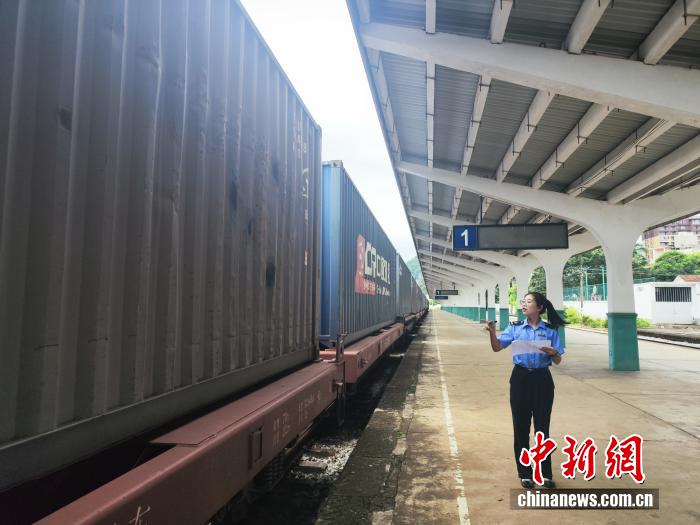 客货两旺、商旅齐涌！中越铁路架起经贸人文“双向桥”(图6)