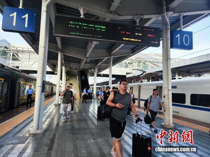 客货两旺、商旅齐涌！中越铁路架起经贸人文“双向桥”(图4)