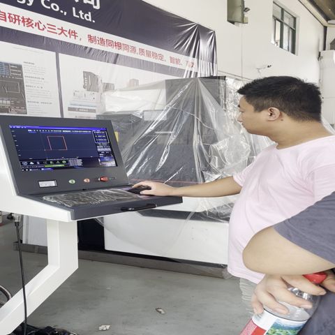 线切割加工困局：智凯数控如何破解精度与效率难题(图2)