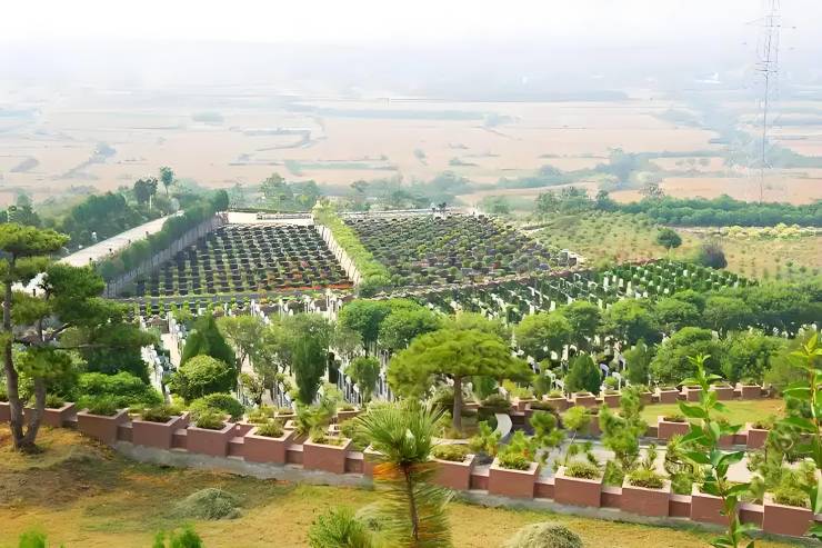 郑州墓地【新密凤凰山陵园】2026年墓园首页【凤凰山陵园】咨询电话_购墓咨询(图2)