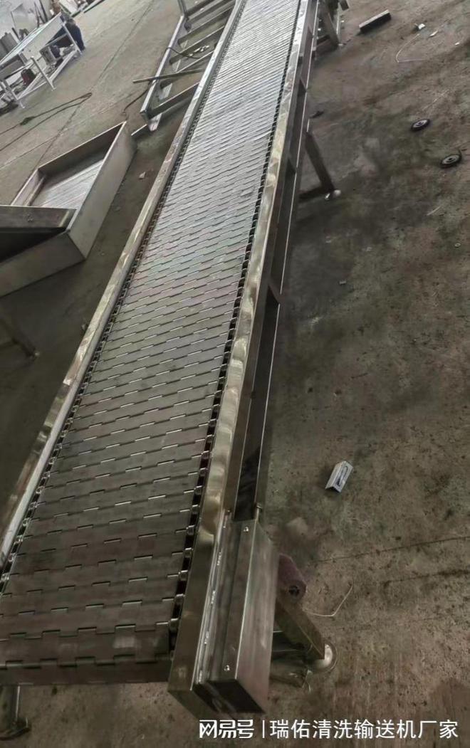 精密件输送防刮伤：宁津瑞佑网带输送机赋能精密件加工产线升级(图1)