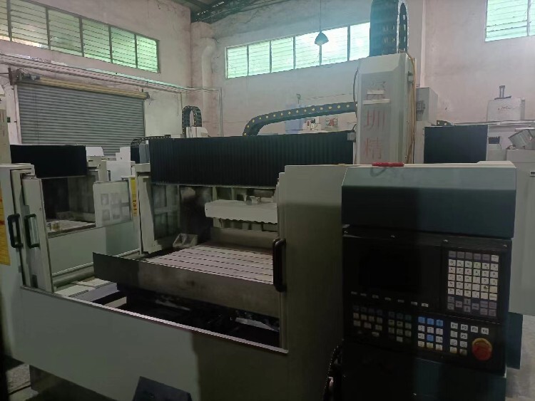 云安回收二手精雕机公司回收双头高速精雕机价格合理二手电话(图1)