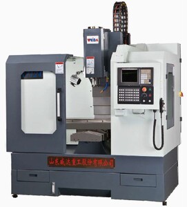 法拉利Luce最新路试谍照 将于5月发布搭载四颗轴磁电机(图1)