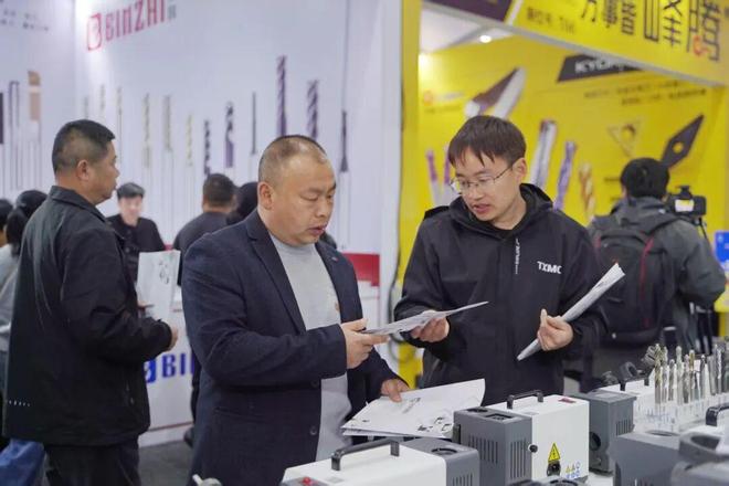 责任扛在肩冲刺“开门红”丨奋楫开新景 跃马载福年⑧(图11)