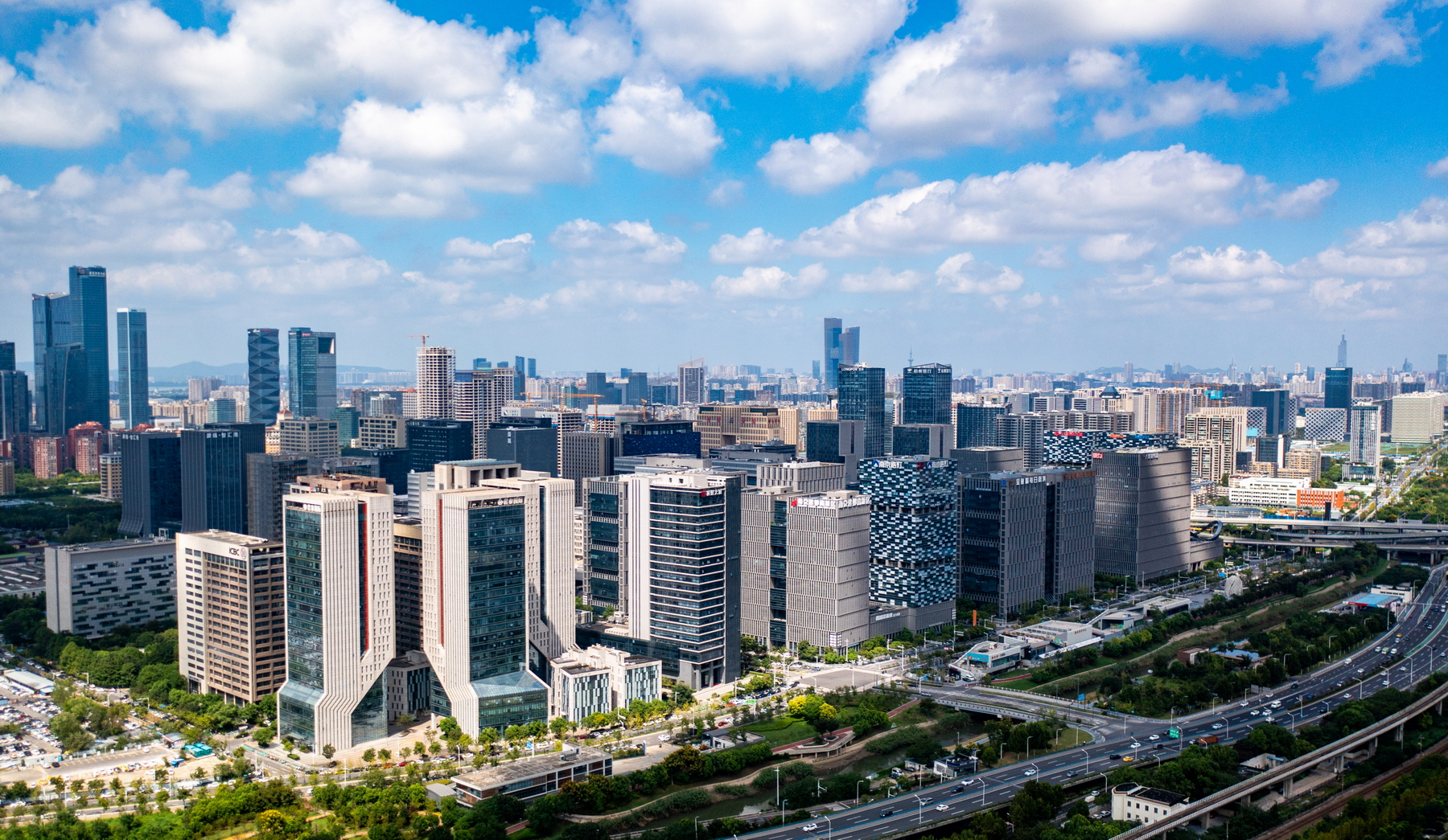 江苏南京：深耕产业强市“主阵地”先进制造业蓄力攀新高(图1)